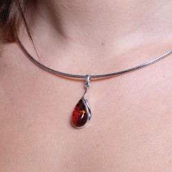 DROP Bernstein Anhänger in Cognac mit Silberfassung. Greif zu!