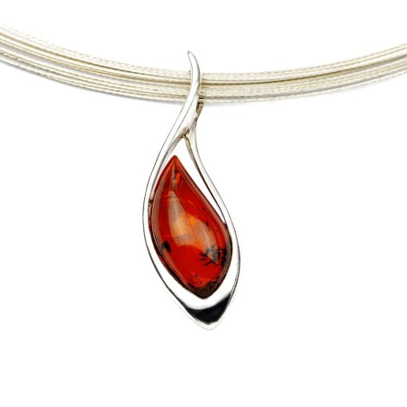 Bernsteinanhänger in Silberfassung – geschwungen & modern. Greif zu!