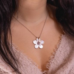 Halskette mit Perlmutt-Blume & rosévergoldetem Detail