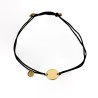 Elegantes Schnurarmband mit vergoldeter Platte & Anhänger