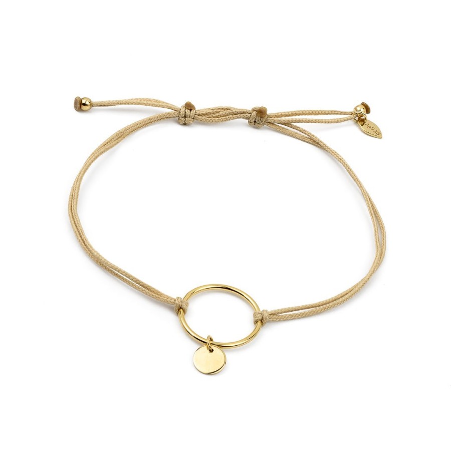 Textilarmband mit vergoldetem Ring & Plättchen – Filigraner Stil