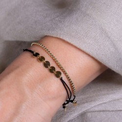 Schnurarmband mit 5 vergoldeten Plättchen – Symbol & Stil