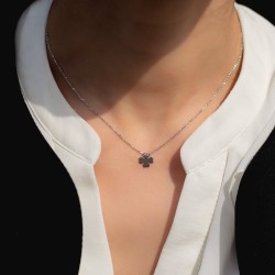 Kleeblatt Kette –  Ein Glücksbringer als stilvolles Statement